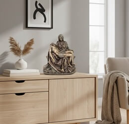Religiøs Pietà figur som moderne boligdekoration